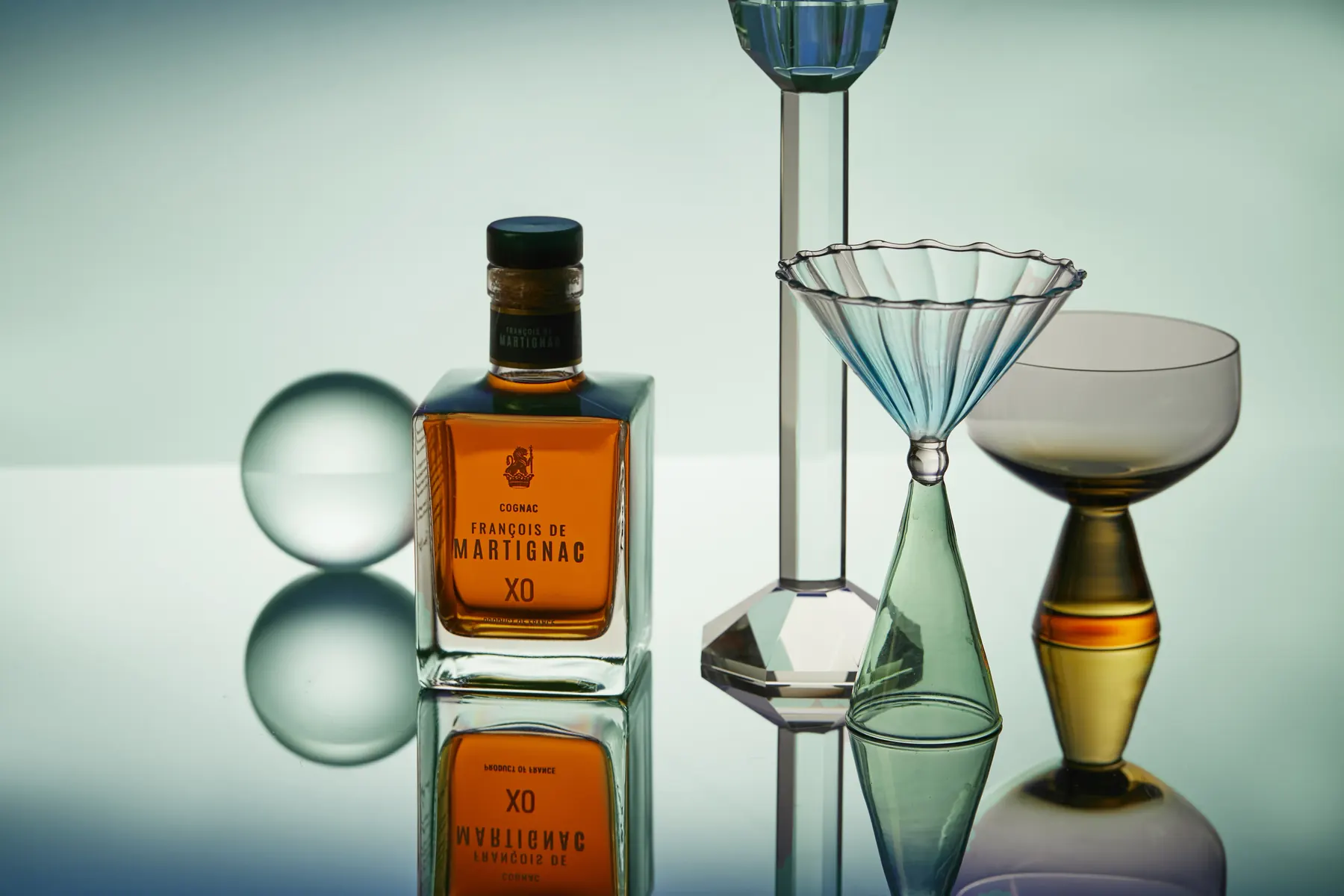 Martignac X·O — nature morte au verre cocktail